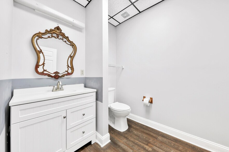 More Photos Of 2865 Plummer Cove Rd, Jacksonville Office For Sale