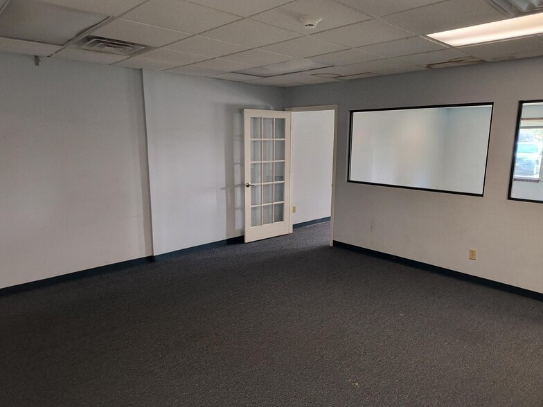 More Photos Of 101-109 W 79th Ave, Merrillville Office For Lease