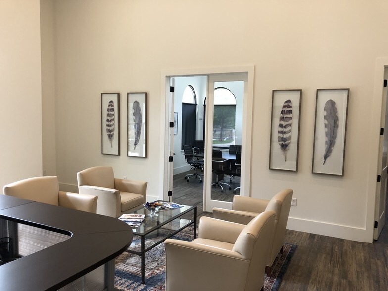 More Photos Of 26 Main St, Colleyville Office For Lease