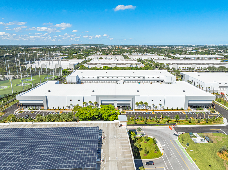 More Photos Of 311 Racetrack Loop, Pompano Beach Unknown For Lease