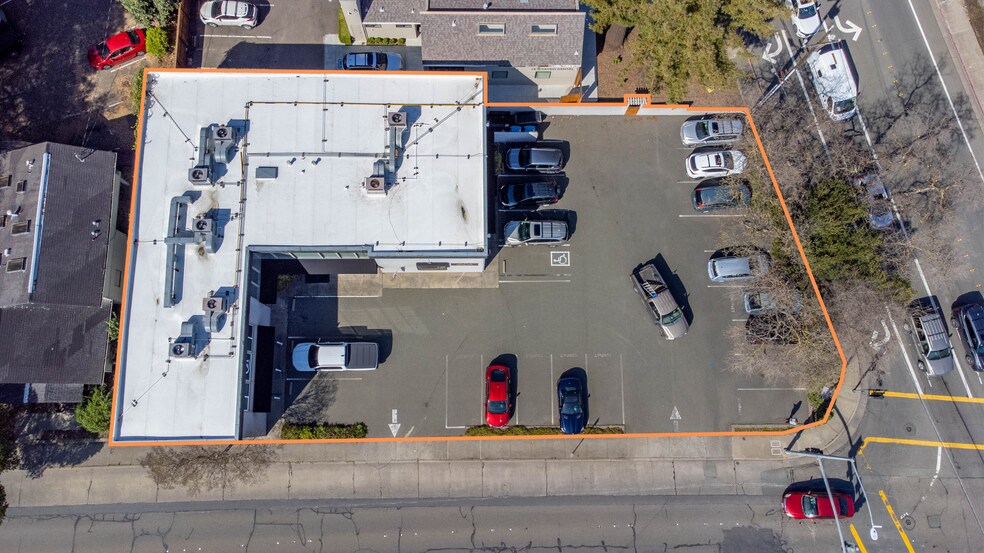 More Photos Of 1057 College Ave, Santa Rosa Office For Sale