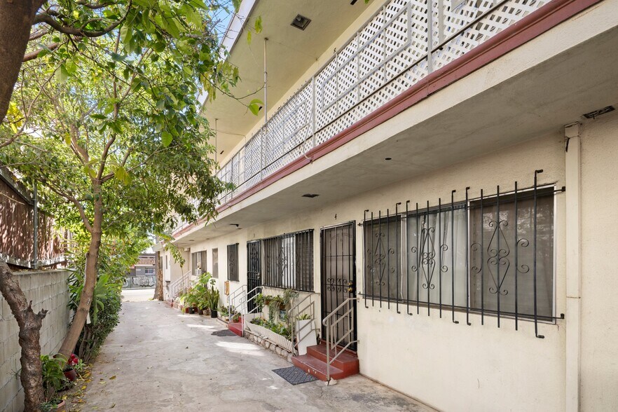 More Photos Of 4707 Beverly Blvd, Los Angeles Apartments For Sale