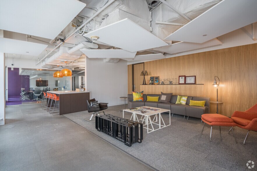 More Photos Of 800 Hennepin Ave, Minneapolis Office For Lease
