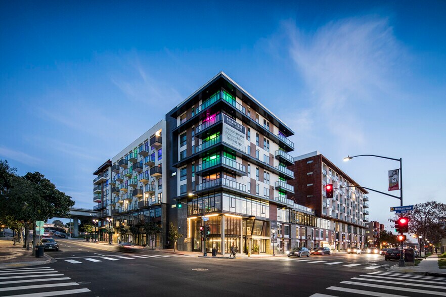 Primary Photo Of 1601 Broadway, San Diego Apartments For Lease