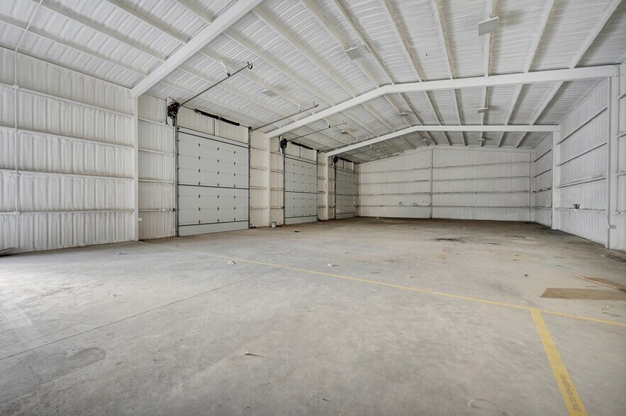 More Photos Of 2466 N FM 1936, Odessa Warehouse For Lease