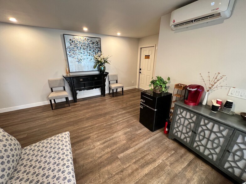 More Photos Of , Scottsdale Office For Sale