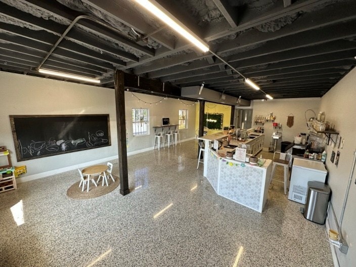 More Photos Of 4443 54th Ave N, Saint Petersburg General Retail For Lease
