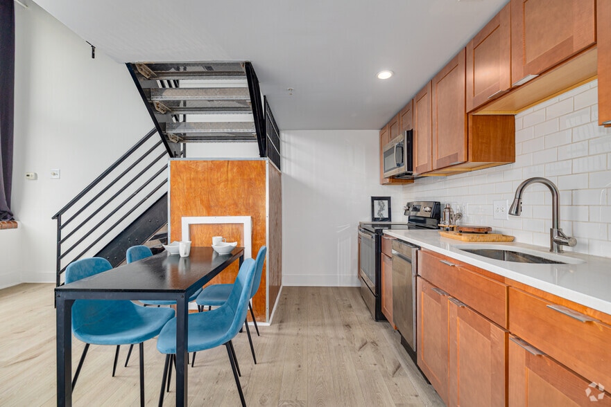 More Photos Of 220 S 47th St, Philadelphia Apartments For Lease