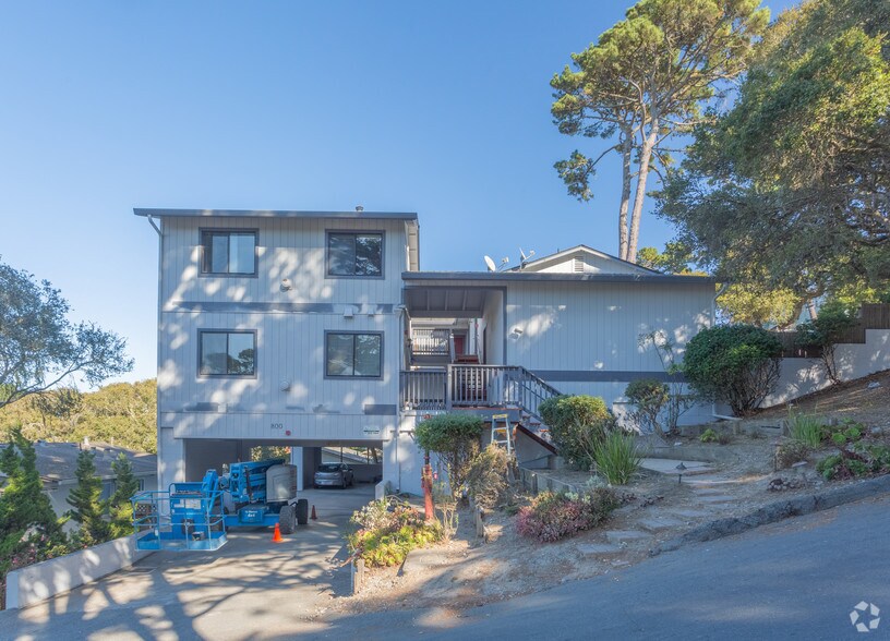 More Photos Of 800-812 Lyndon St, Monterey Apartments For Sale