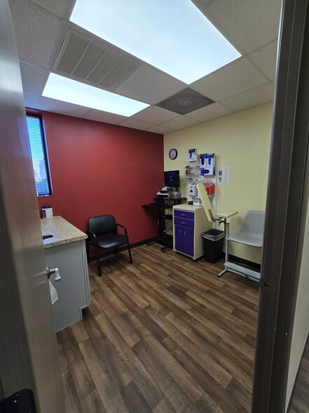 More Photos Of 6344 E Broadway Rd, Mesa Medical For Lease