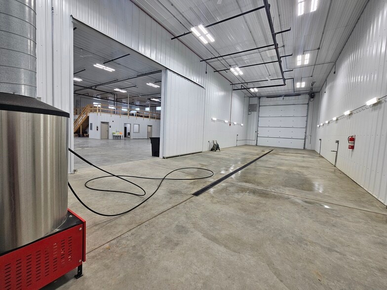 More Photos Of 26336 S Heritage Dr, Elwood Warehouse For Sale