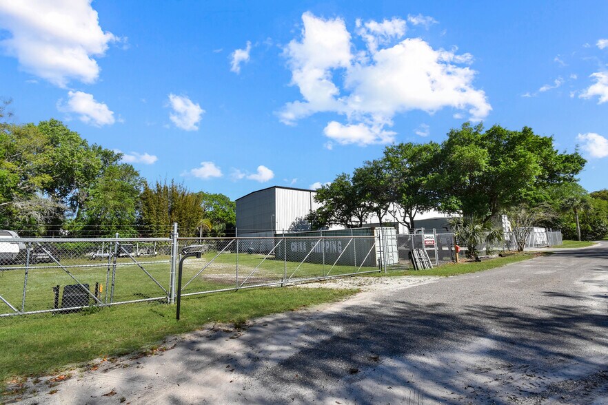 More Photos Of 1324 Mattie St, Saint Augustine Warehouse For Sale
