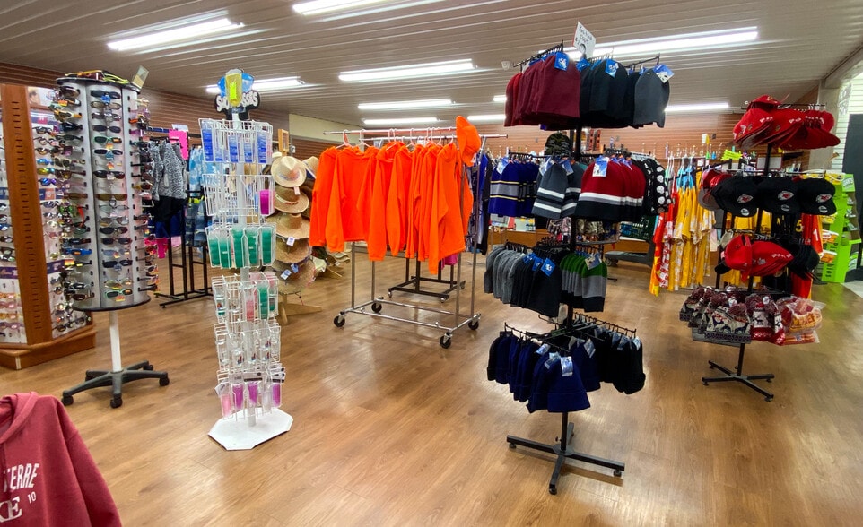 More Photos Of 25817 State Hwy 64, Pittsburg Supermarket For Sale