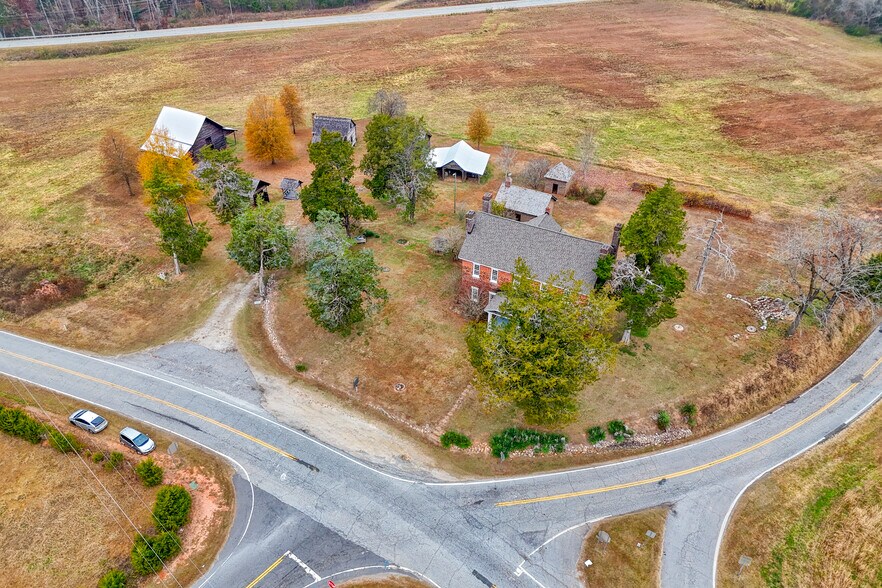 More Photos Of 163 Old Buncombe Rd, Union Specialty For Sale