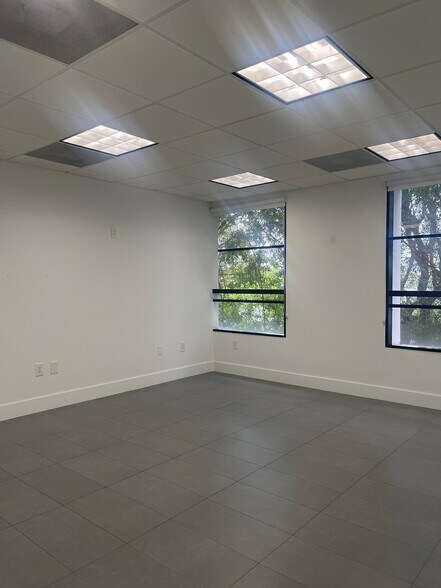 More Photos Of 4960 SW 72nd Ave, Miami Medical For Lease