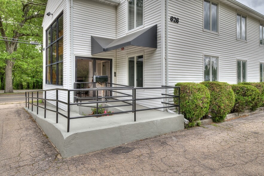 More Photos Of 626 Toll Gate Rd, Warwick Medical For Lease