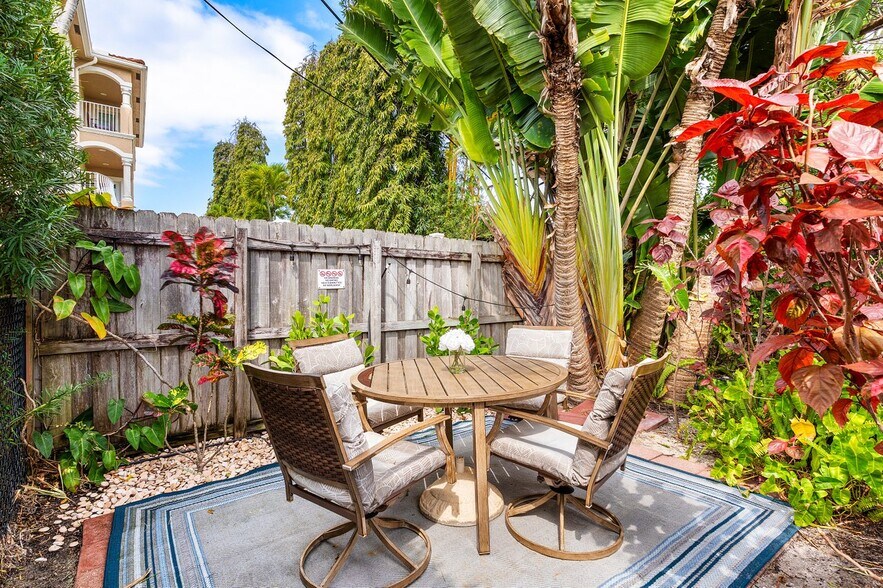 More Photos Of 615-617 NE 9th Ave, Fort Lauderdale Apartments For Sale