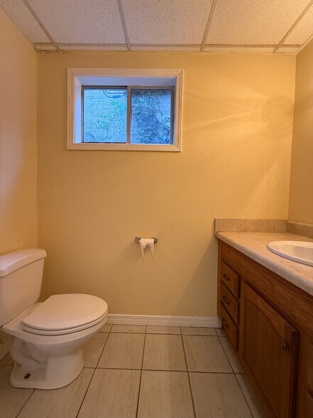 More Photos Of 3102 Canty St, Pascagoula Office For Sale