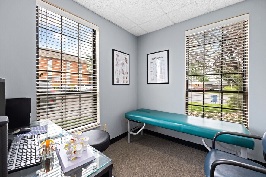 More Photos Of 4171-4193 Crescent Dr, Saint Louis Medical For Sale