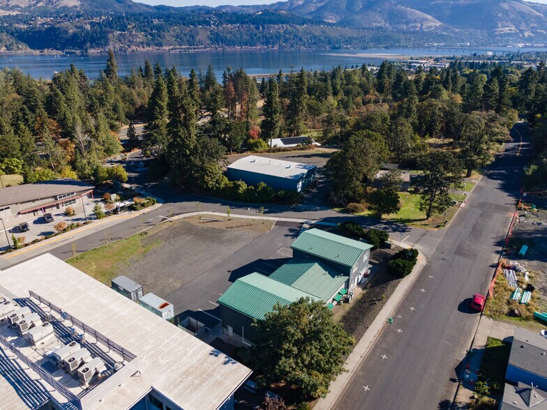 More Photos Of 200 N Wasco Ct, Hood River Warehouse For Sale