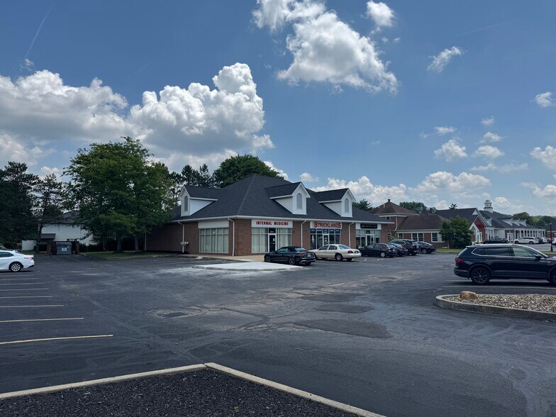 More Photos Of 2890 Sand Run Pky, Fairlawn Storefront Retail Office For Lease