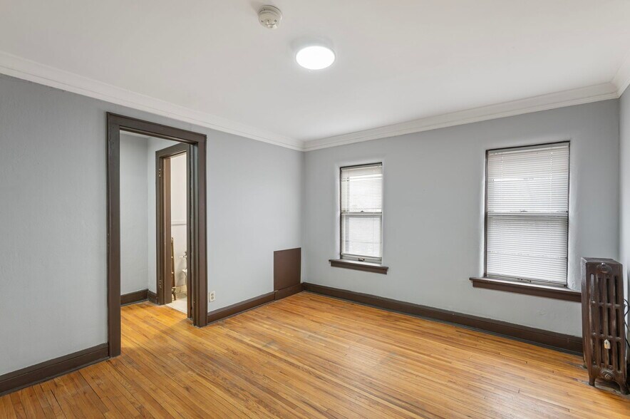 More Photos Of 487 Grand Ave, Saint Paul Apartments For Sale