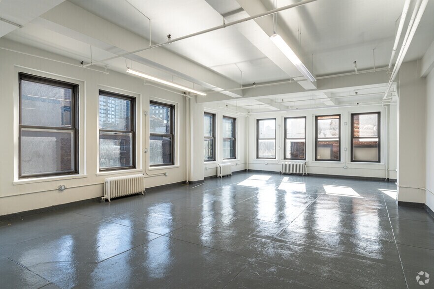 More Photos Of 150 W 28th St, New York Office For Lease