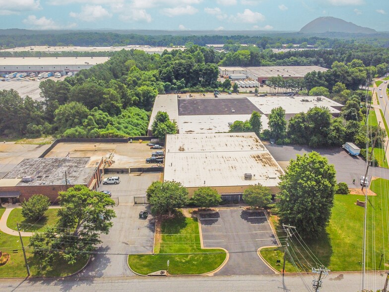 More Photos Of 5622 E Ponce de Leon Ave, Stone Mountain Distribution For Lease