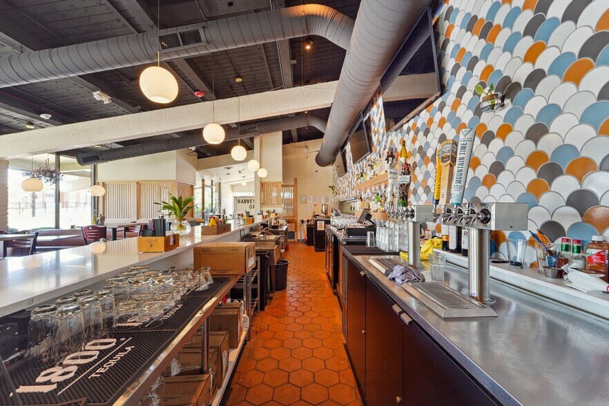 More Photos Of 2133 S Sheridan Blvd, Denver Restaurant For Lease