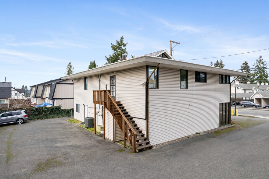 More Photos Of 7820-7822 27th St W, University Place Medical For Sale