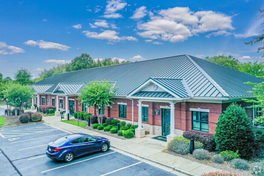 More Photos Of 13310 S Ridge Dr, Charlotte Medical For Lease