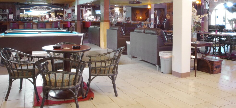 More Photos Of 2450 W Mesquite Ave, Pahrump Bar For Sale