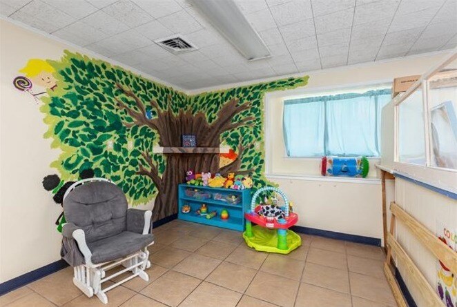 More Photos Of 806 Pershing Ave, Lufkin Daycare Center For Sale
