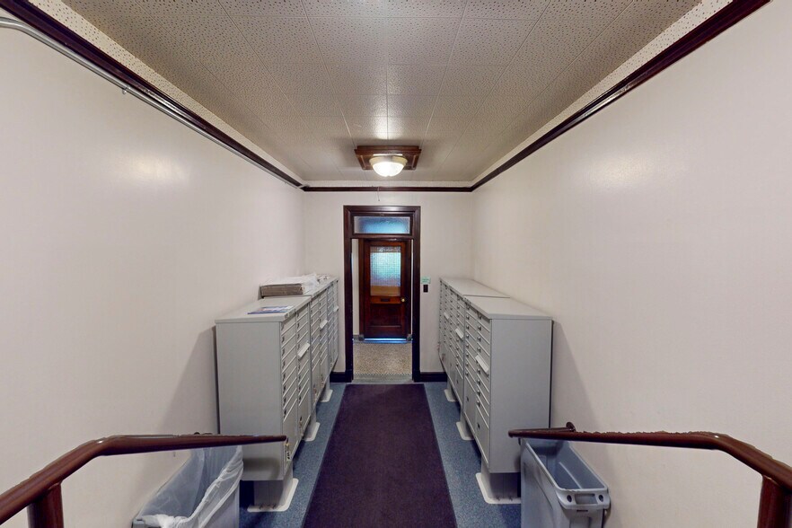 More Photos Of 201-205 4th Ave E, Olympia Office For Sale