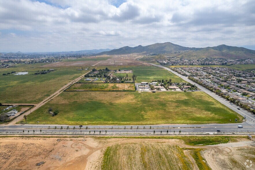 More Photos Of 25245 Ethanac Rd, Menifee Land For Sale