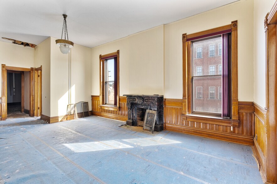 More Photos Of 2 Bay St, Chippewa Falls Storefront Retail Office For Sale