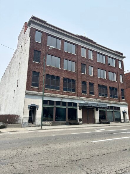 More Photos Of 126-132 E High St, Springfield Office For Sale