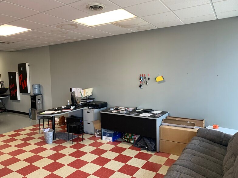 More Photos Of 3030 Kettering Blvd, Moraine General Retail For Sale