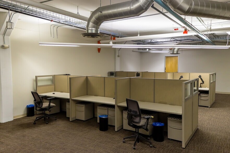 More Photos Of 500 W Overland Ave, El Paso Office For Lease