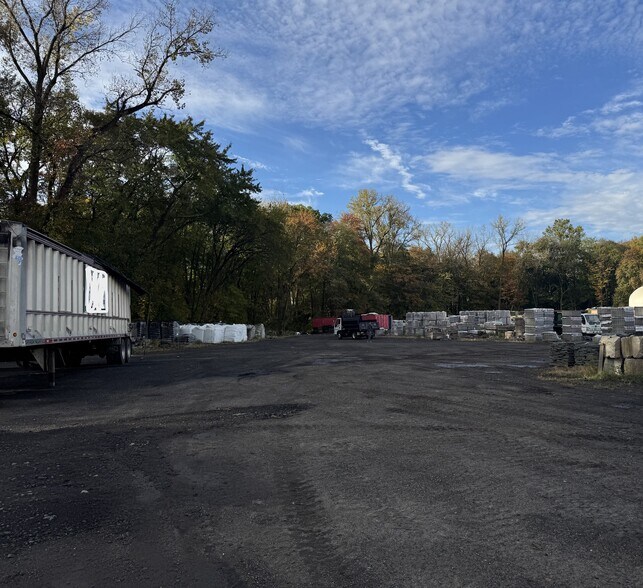 More Photos Of 121 Route 303, Tappan Land For Lease