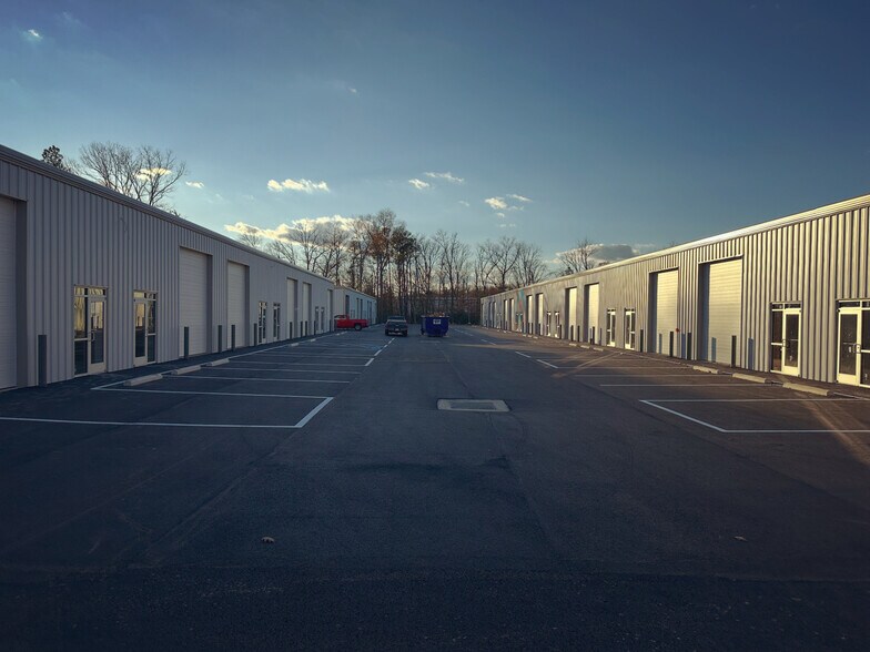 Primary Photo Of 10083 Patterson Park Rd, Ashland Light Distribution For Lease