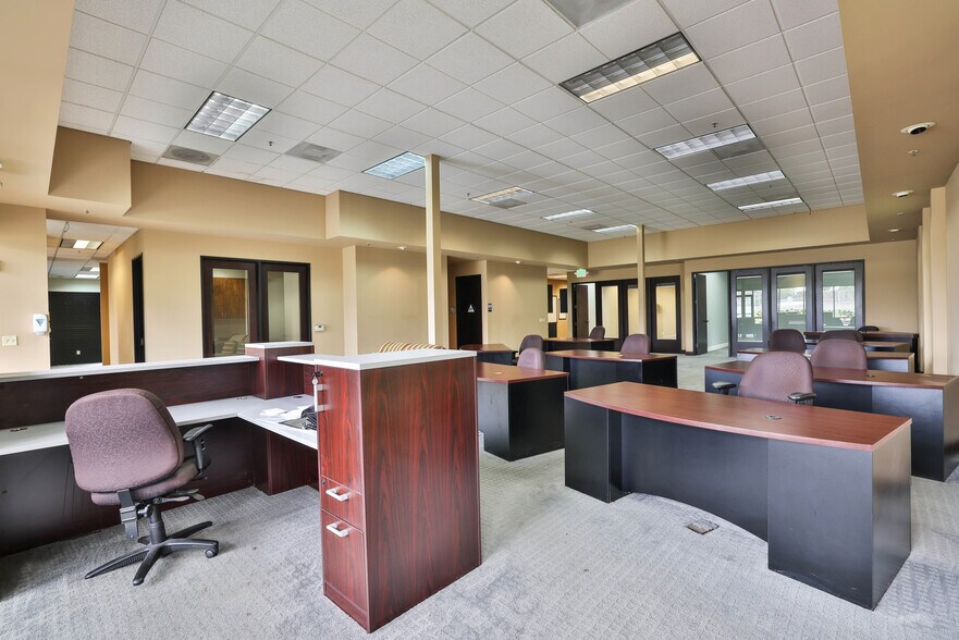 More Photos Of 1160 Mountain View Alviso Rd, Sunnyvale Office For Lease