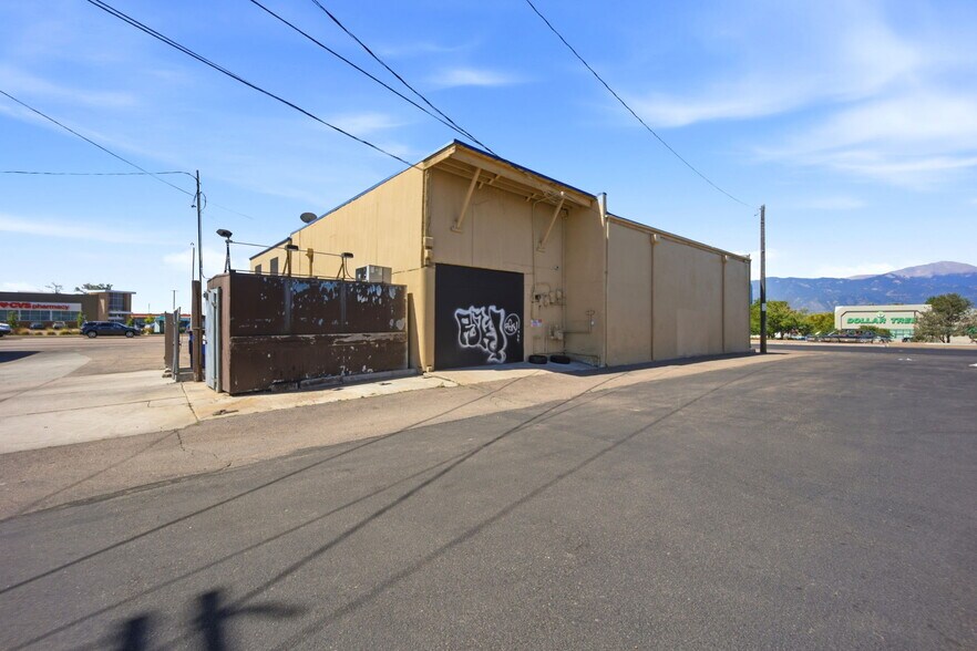 More Photos Of 2800 E Platte Ave, Colorado Springs Auto Repair For Lease