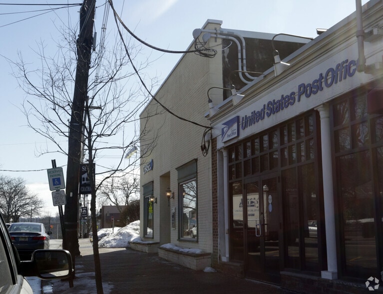 More Photos Of 215 Main St, Chatham Bank For Lease