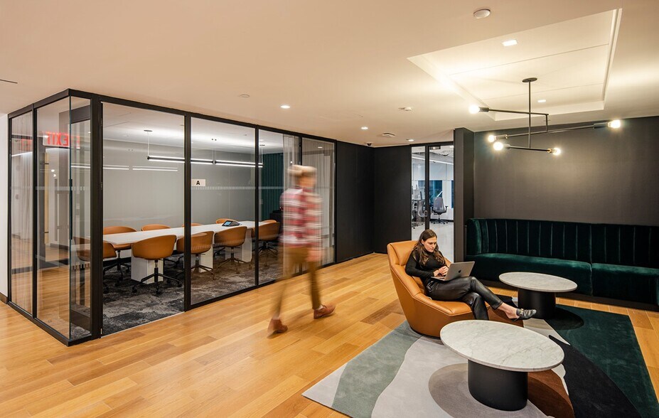 More Photos Of PENN 1, New York Office For Lease