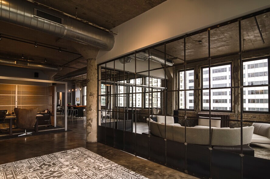More Photos Of 328 S Jefferson St, Chicago Office For Lease