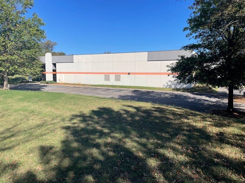 More Photos Of 101 Electronics Blvd SW, Huntsville Industrial For Lease