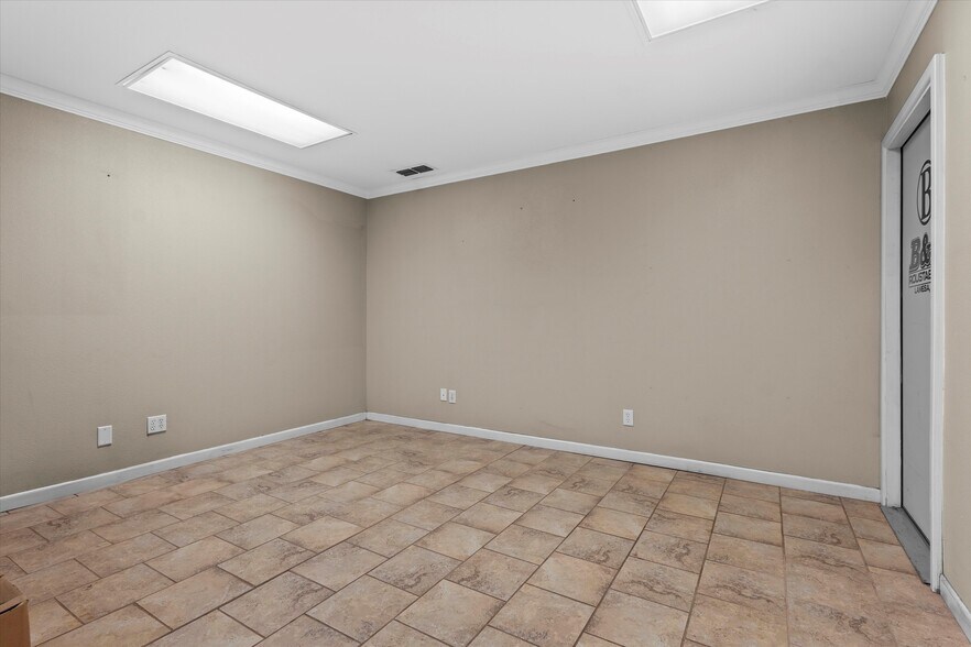 More Photos Of 211 S Lynn Ave, Lamesa Land For Sale