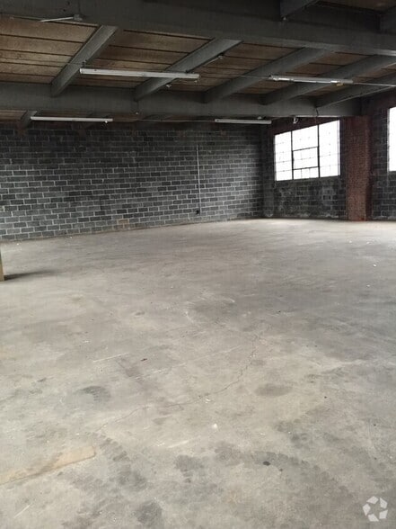More Photos Of 5310 46th St, Maspeth Warehouse For Lease