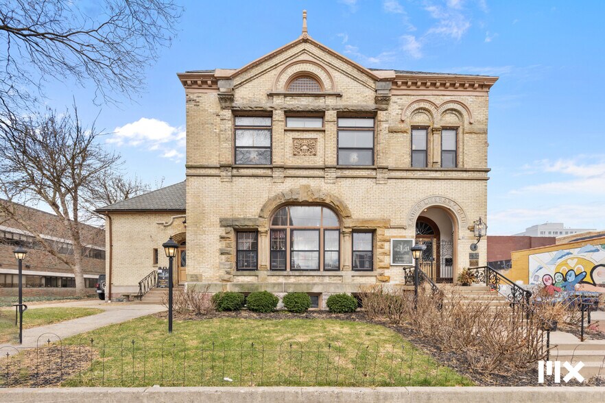 More Photos Of 61 Sheldon Blvd SE, Grand Rapids Office For Sale